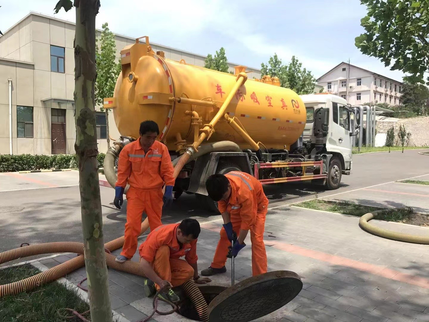 安新化粪池清理与5-8吨吸粪车施工效率分析
